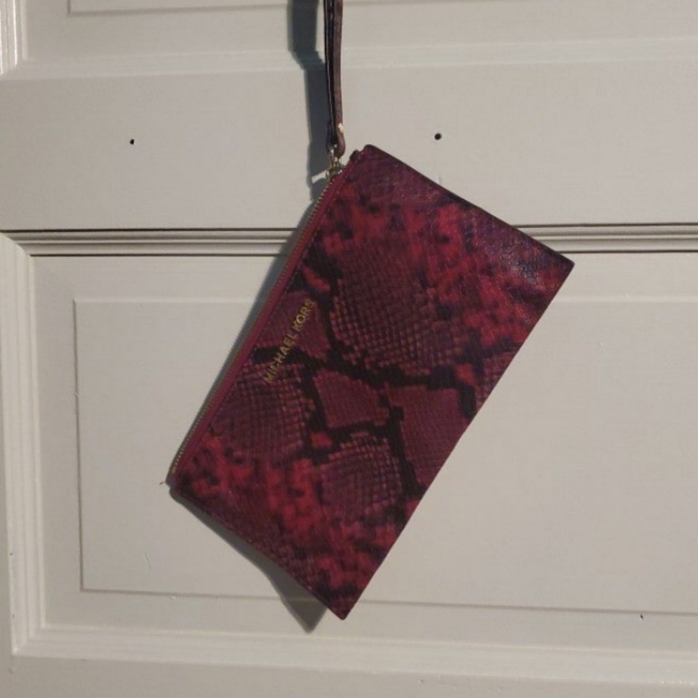 Michael Kors Wristlet